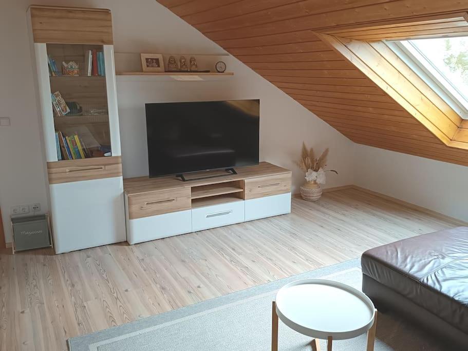Ferienwohnung - Dachgeschoss Schmuckstueck Wolnzach Luaran gambar